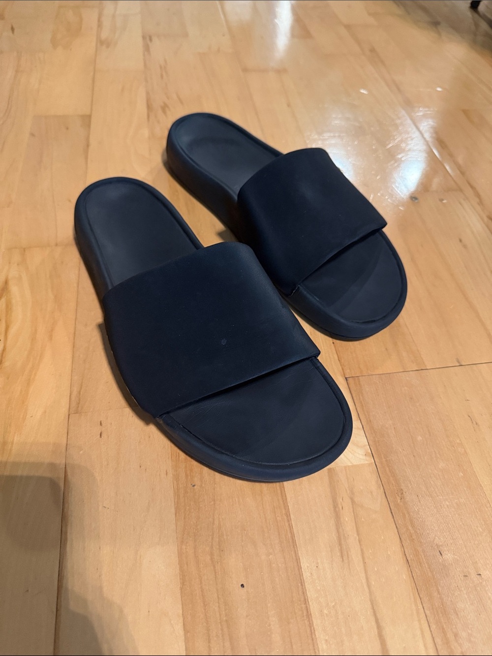 lululemon Men’s Restfeel Slide Black Recovery Shoes Size 10